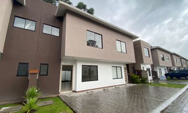 VENTADE  CASA POR ESTRENAR,  DEAN SECTOR GUTENBERG SCHULE  VALLE DE LOS CHILLOS