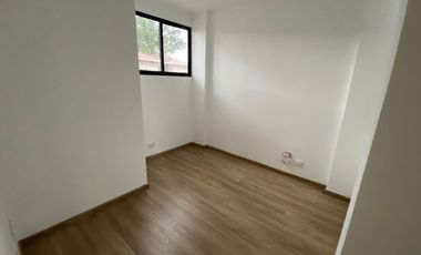 VENTADE  CASA POR ESTRENAR,  DEAN SECTOR GUTENBERG SCHULE  VALLE DE LOS CHILLOS