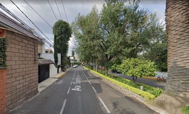 HERMOSA CASA EN   CLUB DE GOLF, TLALPAN CDMX. CONCEPTO RESIDENCIAL EXCELENTE PLUSVALIA PARA HABITAR O INVERSION.