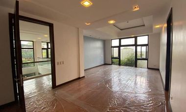 Ayala Heights House for Sale! Quezon City
