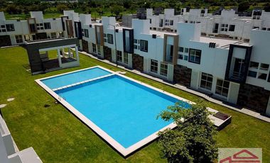 Casa Nueva en Venta con alberca en Emiliano Zapata, Morelos.