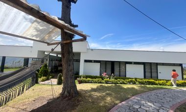 Mira - Carchi - De Venta Hermosa Finca Aguacatera con Casa Moderna de 500m2