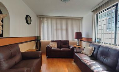 Casa en venta en Metepec en Xinantecatl en esquina a lado del parque