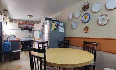 Casa en venta en Metepec en Xinantecatl en esquina a lado del parque