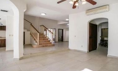 EXCELENTE CASA EN VENTA CALLE HAVRE, VERSALLES PUERTO VALLARTA
