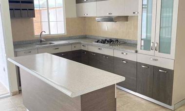 CASA EN VENTA EN RESIDENCIAL EL DORADO, SALIA A SILAO, PUERTO INTERIOR,FRACC. PRIVADO, EN LEÓN GTO