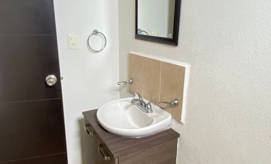 CASA EN VENTA EN RESIDENCIAL EL DORADO, SALIA A SILAO, PUERTO INTERIOR,FRACC. PRIVADO, EN LEÓN GTO