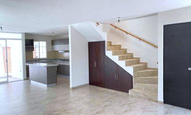 CASA EN VENTA EN RESIDENCIAL EL DORADO, SALIA A SILAO, PUERTO INTERIOR,FRACC. PRIVADO, EN LEÓN GTO