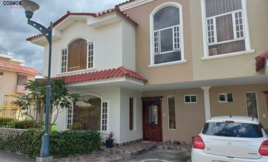 Casa de venta en Otavalo en Conjunto San Martin