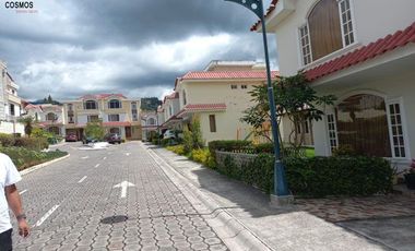 Casa de venta en Otavalo en Conjunto San Martin