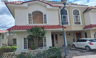 Casa de venta en Otavalo en Conjunto San Martin