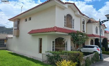 Casa de venta en Otavalo en Conjunto San Martin