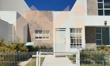 VENDO CASA EN FRACC. STACIA AL NORTE DE LA CIUDAD