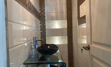 Se alquila edificio esquinero, Ayacucho y la 10ma