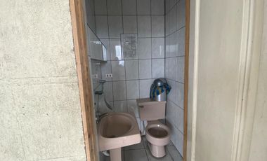 Se alquila edificio esquinero, Ayacucho y la 10ma