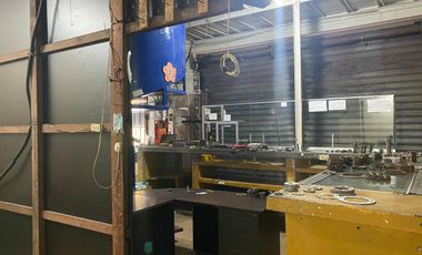 Se alquila edificio esquinero, Ayacucho y la 10ma