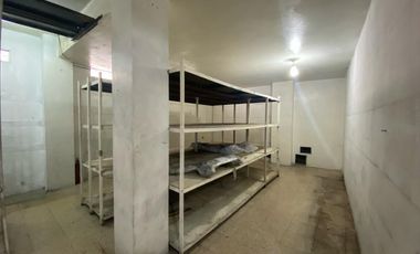 Se alquila edificio esquinero, Ayacucho y la 10ma