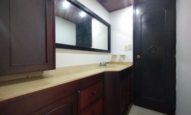 Apartamento en arriendo en Riomar.
