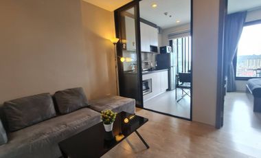 For Rent , 1  Bedroom with Sea View  at The Base Central Pattaya,  High Rise Condo In The Heart of Pattaya