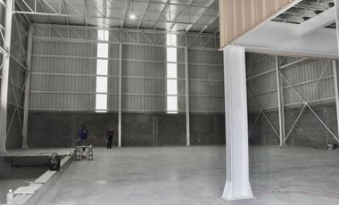RENTA Nave Industrial Nueva en Santa Catarina