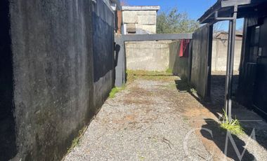 Casa en Barrio Comercial Cochrane Ideal Inversionista