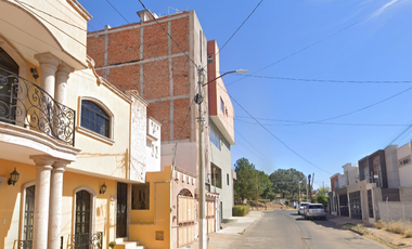 !! GRAN OPORTUNIDAD DE INVERSION !! HERMOSA Y AMPLIA CASA EN LA MEJOR ZONA DE TEPATITLAN JALISCO