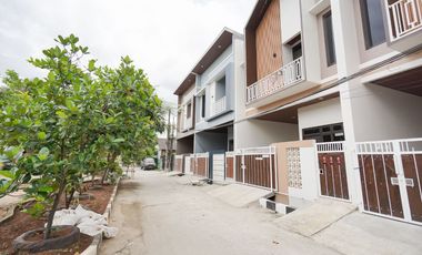 Rumah 3 Kamar SHM 6 Menit ke RS Taman Harapan Baru Hadap Timur J-38437