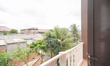 Rumah 3 Kamar SHM 6 Menit ke RS Taman Harapan Baru Hadap Timur J-38437