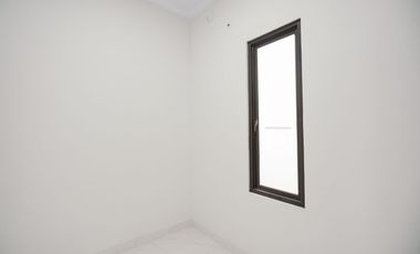 Rumah 3 Kamar SHM 6 Menit ke RS Taman Harapan Baru Hadap Timur J-38437