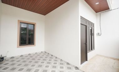 Rumah 3 Kamar SHM 6 Menit ke RS Taman Harapan Baru Hadap Timur J-38437