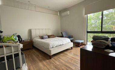 EN VENTA HERMOSA RESIDENCIA EN EL EXCLUSIVO FRACCIONAMIENTO 
