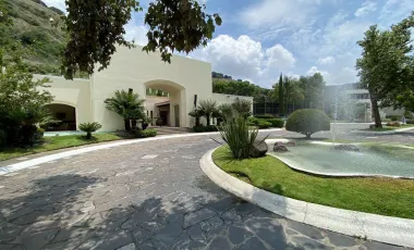 EN VENTA HERMOSA RESIDENCIA EN EL EXCLUSIVO FRACCIONAMIENTO 