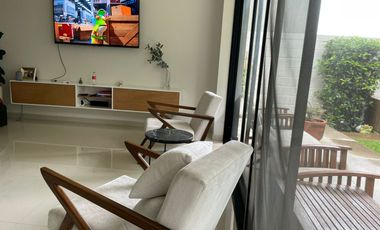 EN VENTA HERMOSA RESIDENCIA EN EL EXCLUSIVO FRACCIONAMIENTO 