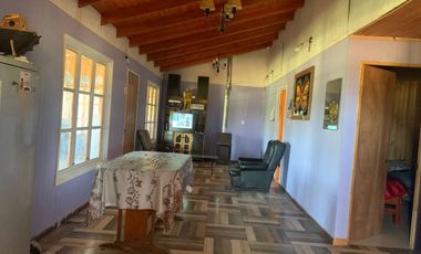Se vende parcela 7.430 m2 con casa en Pelarco