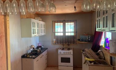 Se vende parcela 7.430 m2 con casa en Pelarco