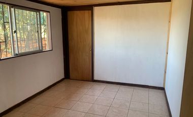 Se vende parcela 7.430 m2 con casa en Pelarco