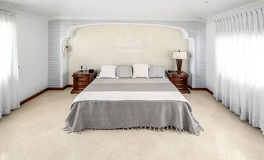 Puerta de Hierro: Hermosa Residencia en Coto Privado Zona Andares