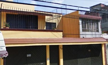 Casa en venta en Venustiano Carranza Remate.