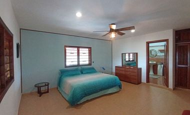 CASA EN VENTA CON MUELLE BACALAR QUNTANA ROO