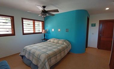 CASA EN VENTA CON MUELLE BACALAR QUNTANA ROO