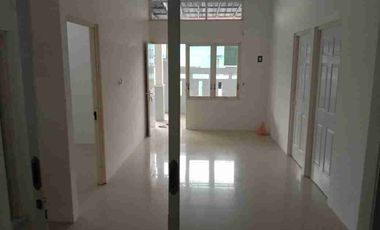 Pinhome 160524 
Dijual cepat !!!
Rumah sudah di renov 2 lantai  di perum riverview dekat pondok Candra waru Sidoarjo 

Lt 110 ( 10 x 11 ) 
Lb 150 M2