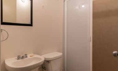 RENTO CASA AMUEBLADA, 3 RECAMARAS, 2.5 BAÑOS, 2 autos, jardín 15 m2, condominio Cerrada Brescia