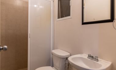 RENTO CASA AMUEBLADA, 3 RECAMARAS, 2.5 BAÑOS, 2 autos, jardín 15 m2, condominio Cerrada Brescia