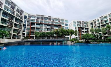 Condo for sale at Hua Hin, corner room, pool view + mountain view, the best Feng Shui: The Seacraze Hua Hin, fully furnished, ready to move in.  This room is the cheapest in the Hua Hin area. Call now.