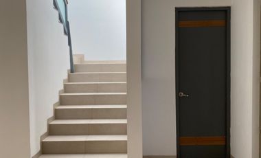 Casa en venta en Punta del Este a 2 cuadras de Walmart