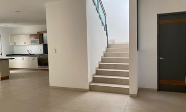 Casa en venta en Punta del Este a 2 cuadras de Walmart