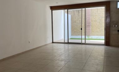 Casa en venta en Punta del Este a 2 cuadras de Walmart