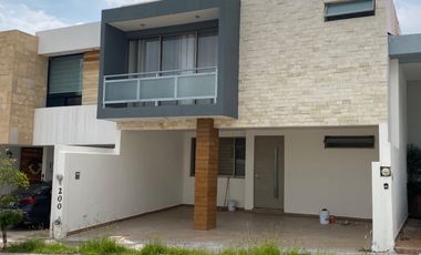 Casa en venta en Punta del Este a 2 cuadras de Walmart