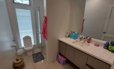 Samborondon, Renta Lujosa Casa 5 Dorm Amoblada con Piscina Vista Al Lago