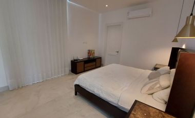 Samborondon, Renta Lujosa Casa 5 Dorm Amoblada con Piscina Vista Al Lago